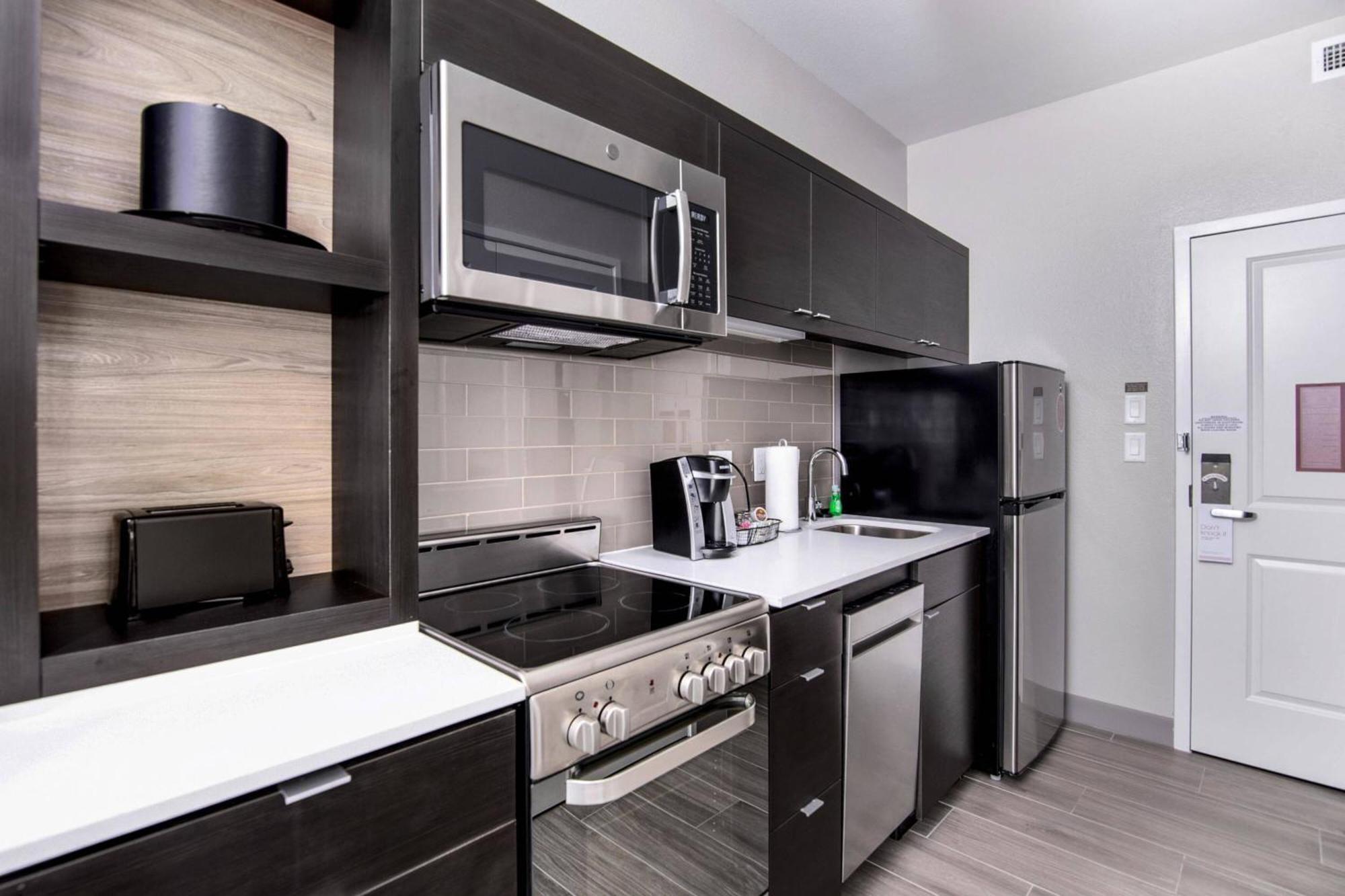Towneplace Suites By Marriott Houston Hobby Airport מראה חיצוני תמונה
