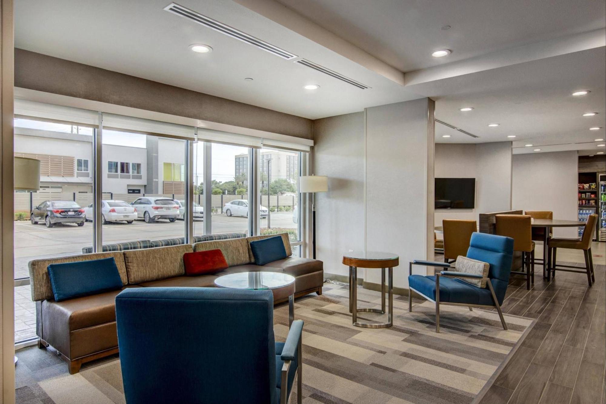 Towneplace Suites By Marriott Houston Hobby Airport מראה חיצוני תמונה